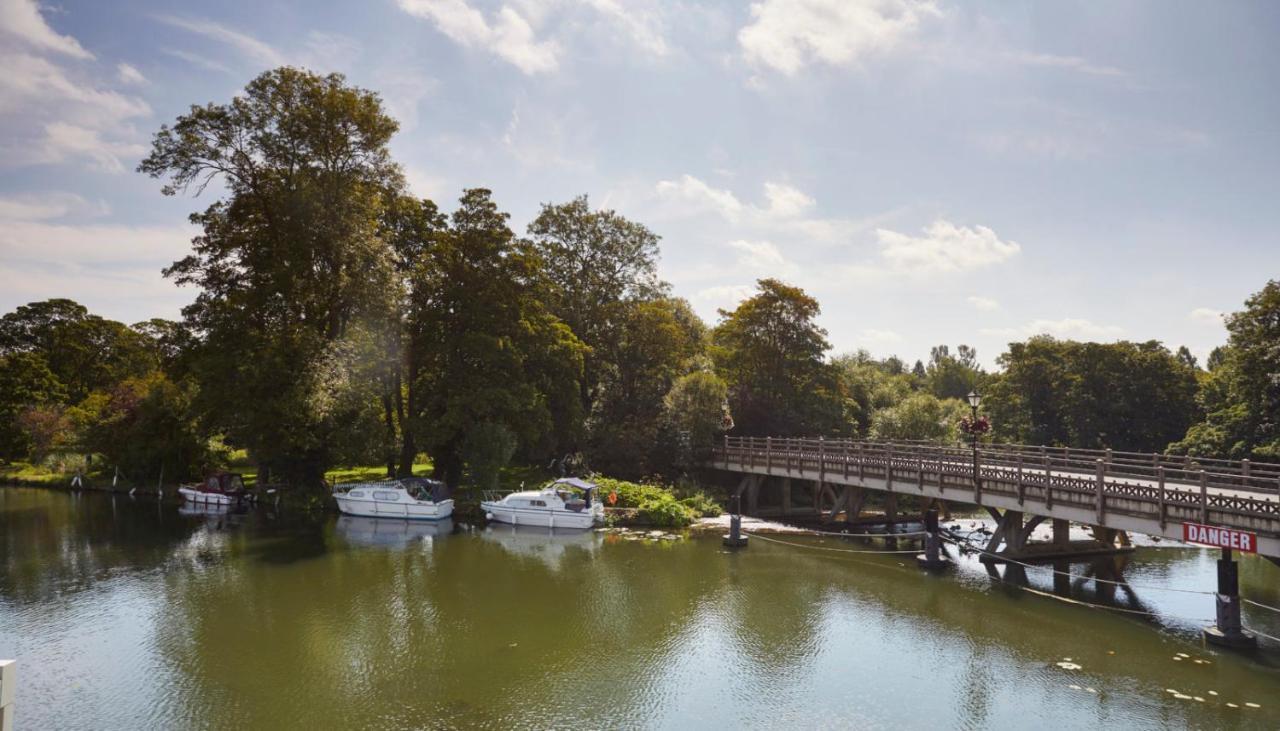 The Swan, Streatley, Berkshire Hotell Eksteriør bilde