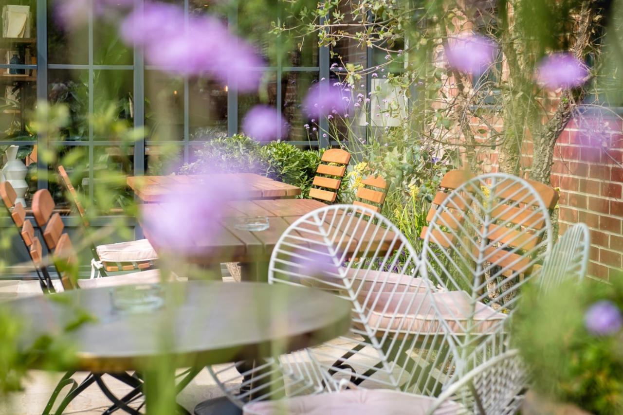 The Swan, Streatley, Berkshire Hotell Eksteriør bilde